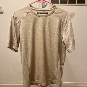 REI Men's Beige T-Shirt size small workout exercise hiking